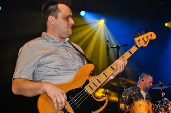 Michael Lindblad — bassist